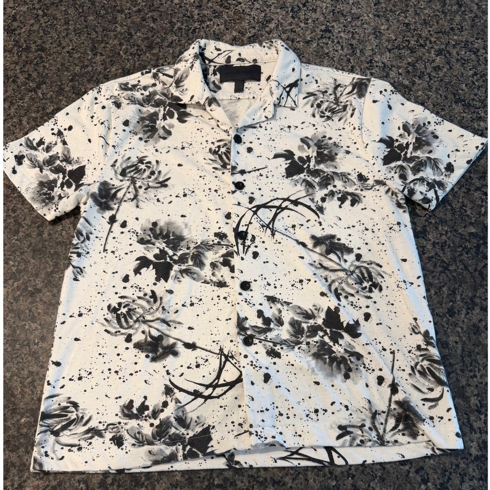Just Attitude Mens Floral Splatter Button Down Shirt White Black Small Short Slv